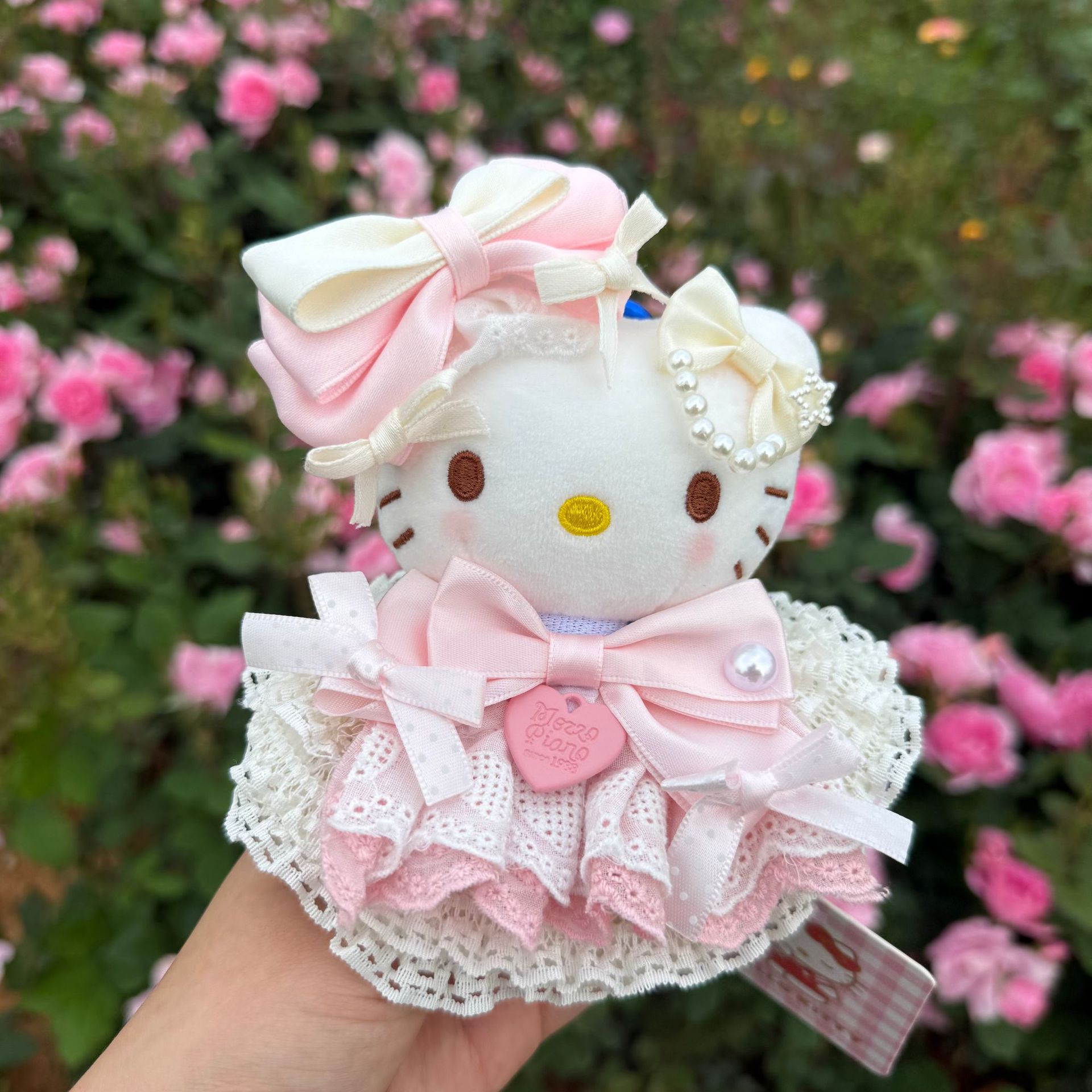 Sanrio Hello Kitty Pink Lolita - Car Accessories Japan ulasan dan harga