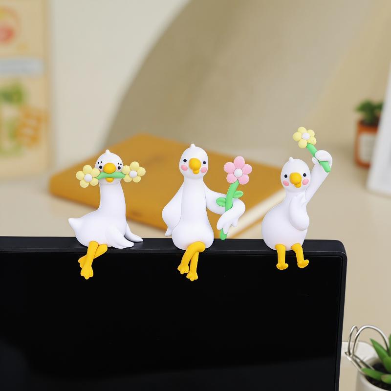 Cute 3D Duck Figurine Mini Res - Car Accessories Gift Ideas ulasan dan harga