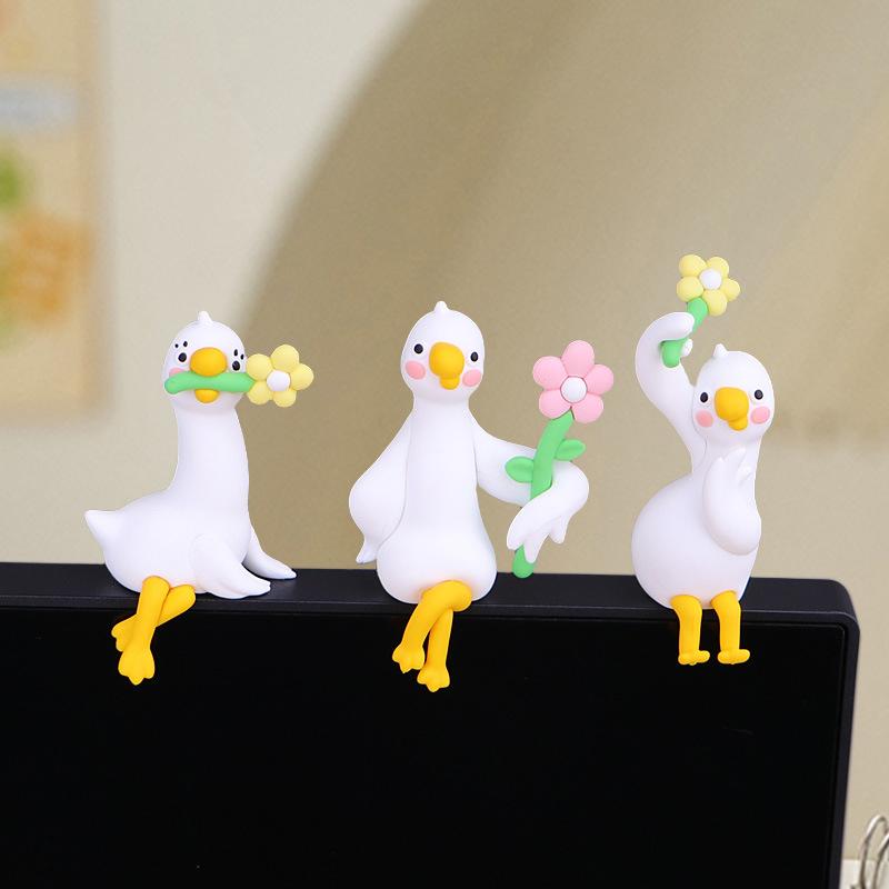 Cute 3D Duck Figurine Mini Res - Car Accessories Gift Ideas ulasan dan harga